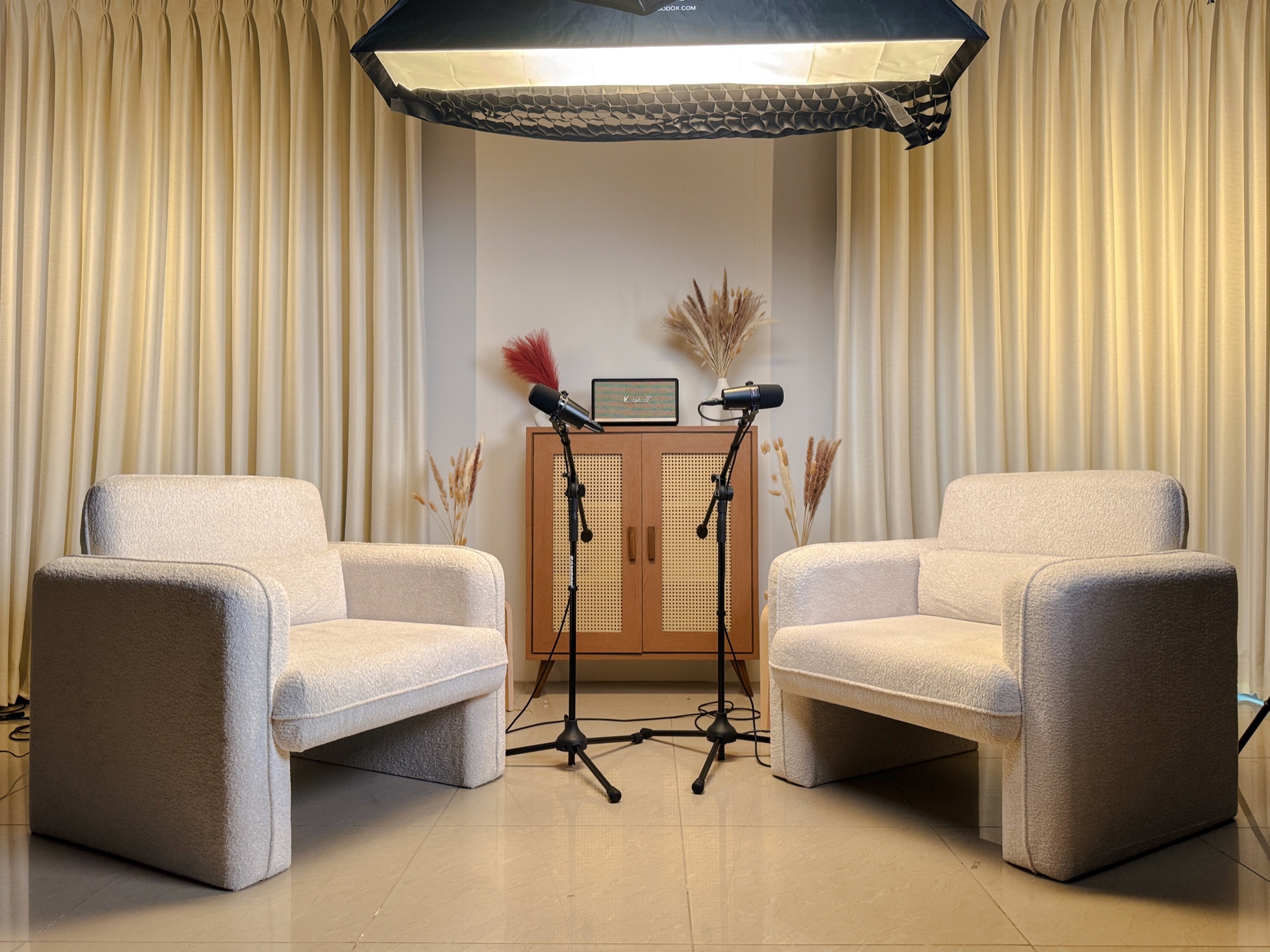 Ivory Lounge · Warm